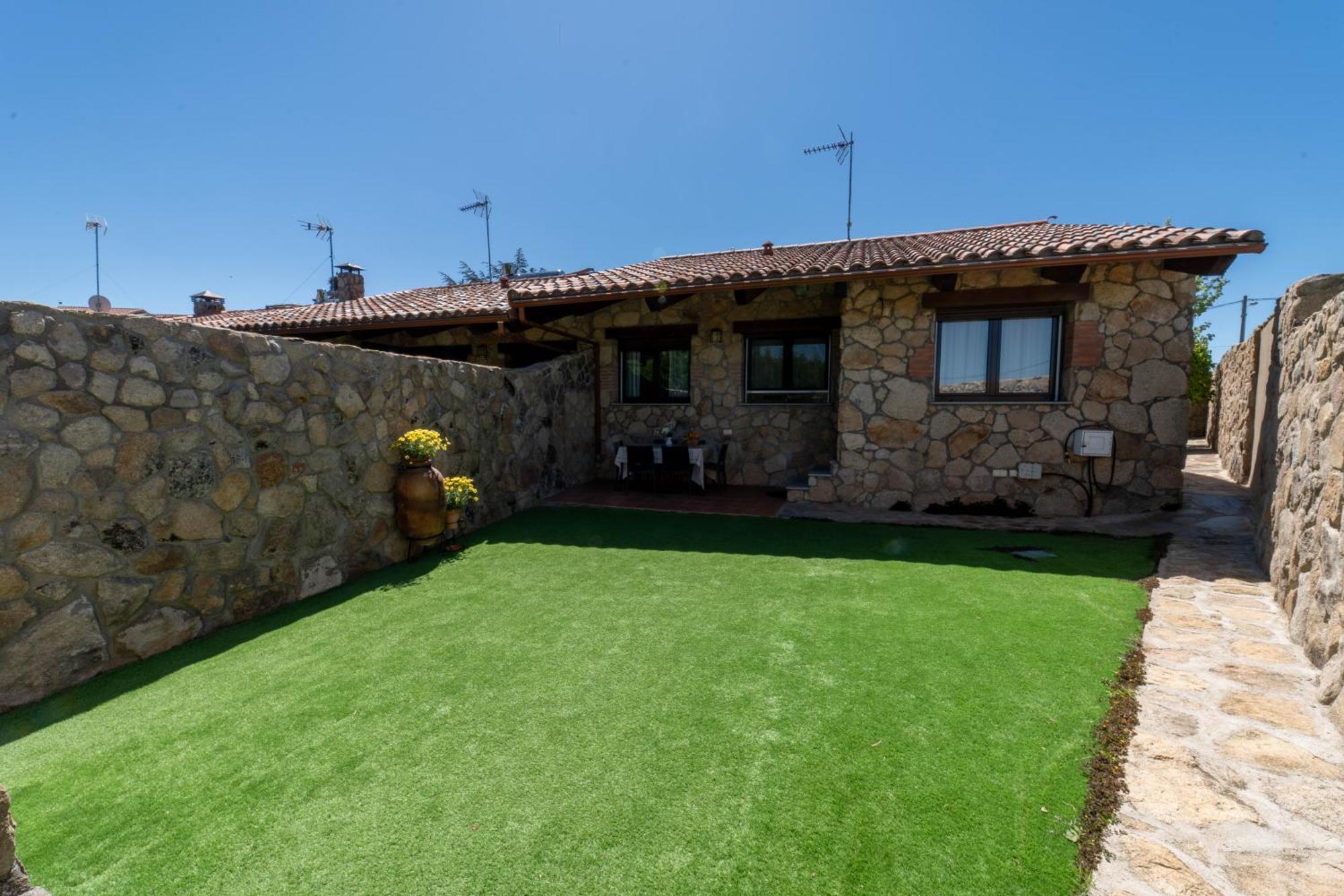 Casa Rural Los Cantaros. Zarapicos Buitenkant foto