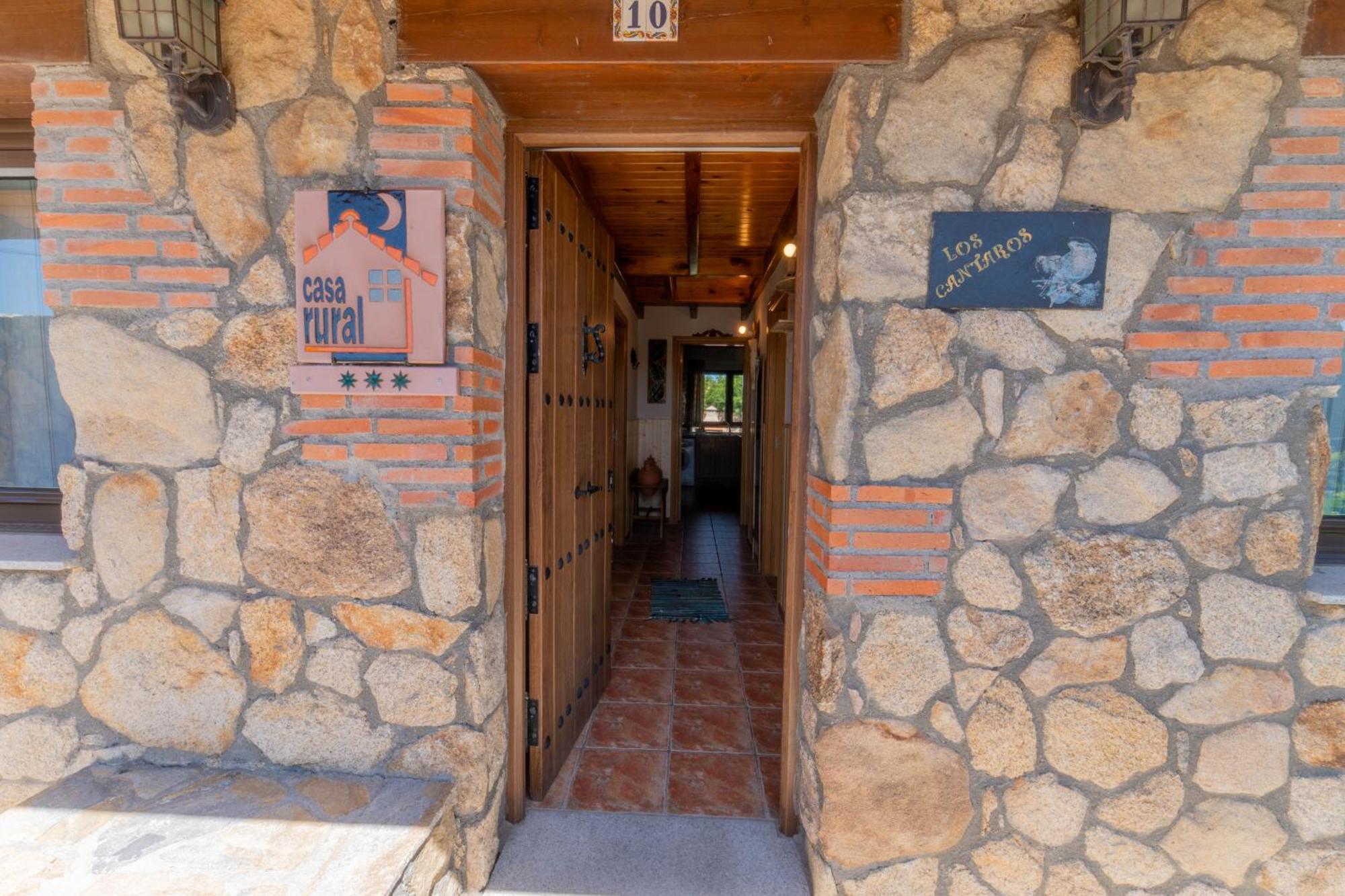 Casa Rural Los Cantaros. Zarapicos Buitenkant foto
